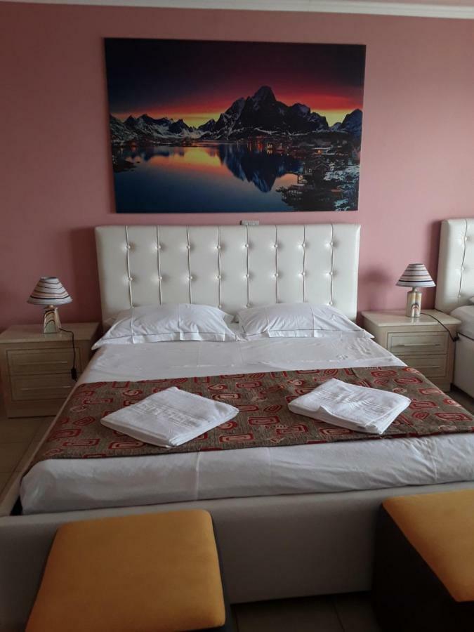 Odhisea Hotel Restaurant كيبارو المظهر الخارجي الصورة